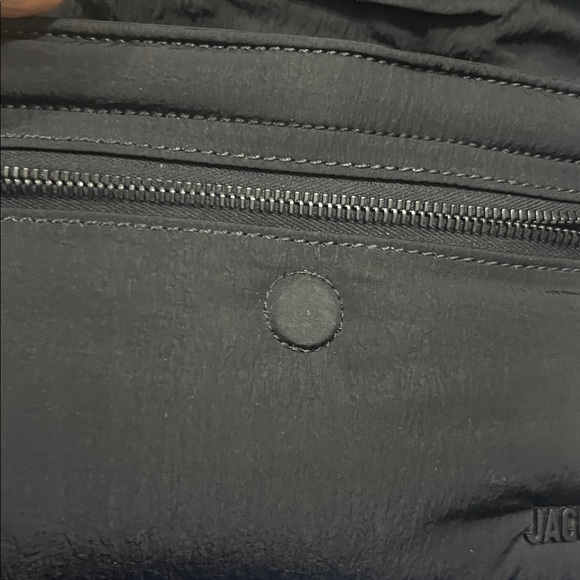 Jacquemus Black Leather Crossbody Bag with Wide Strap - Picture 7 of 8